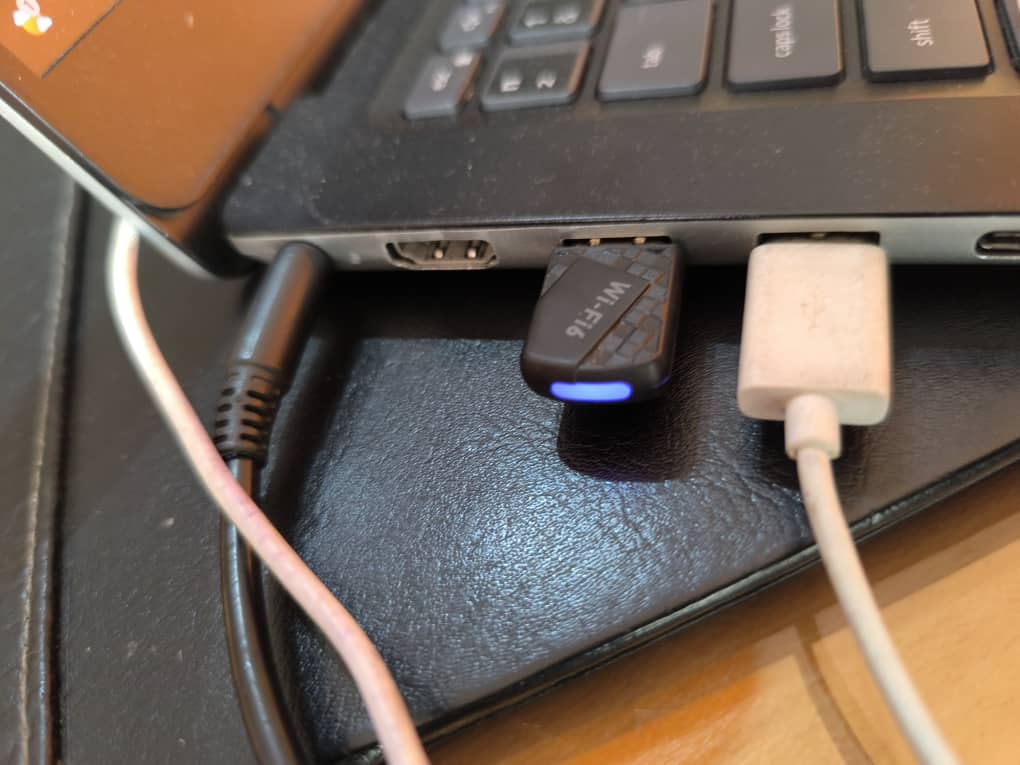 Adaptateur USB WiFi 6 + Bluetooth 5.4 AX900 – Dual-Band 2,4 GHz / 5 GHz, Plug & Play